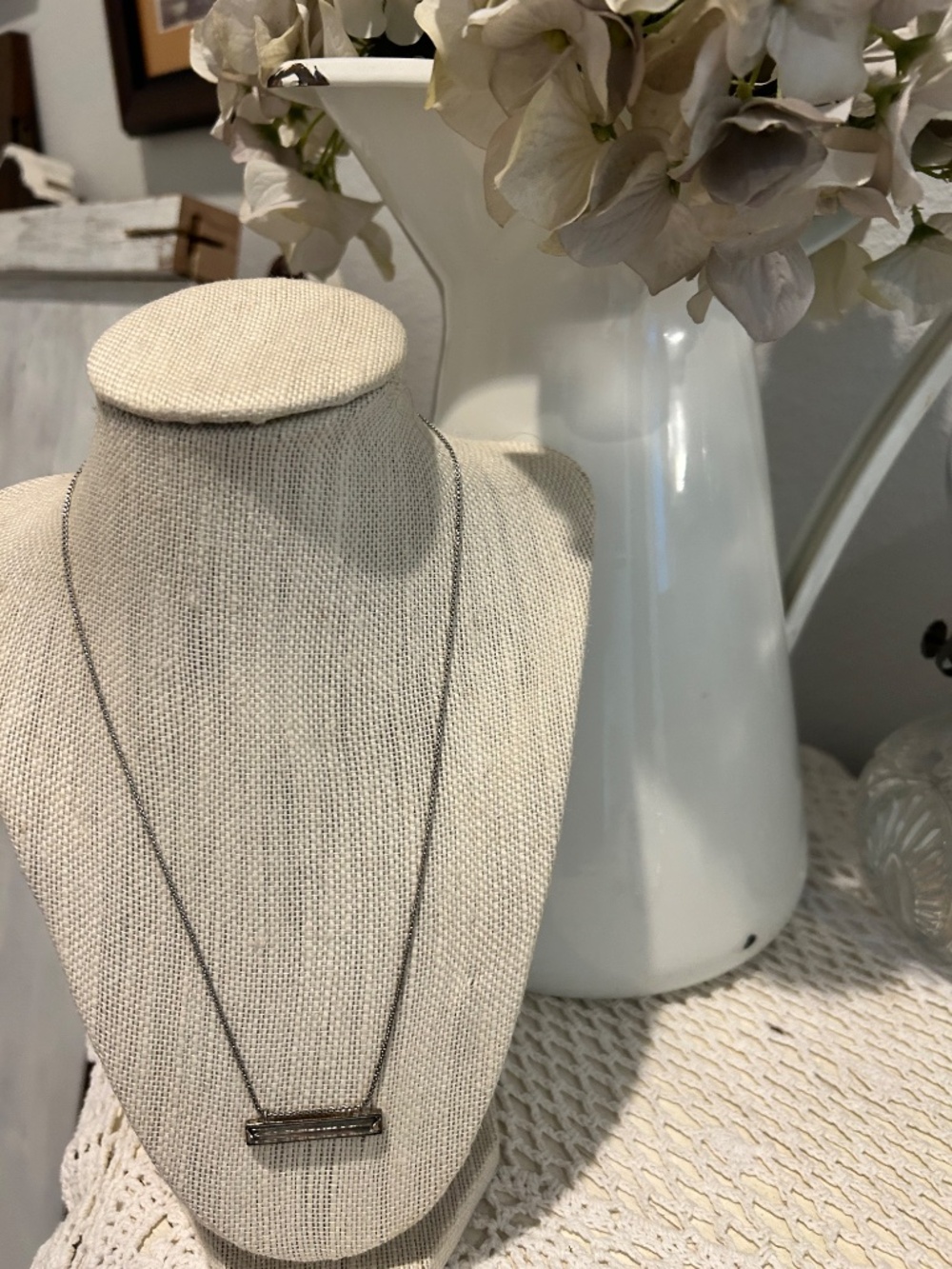 Shimmery Gray Kendra Scott Necklace